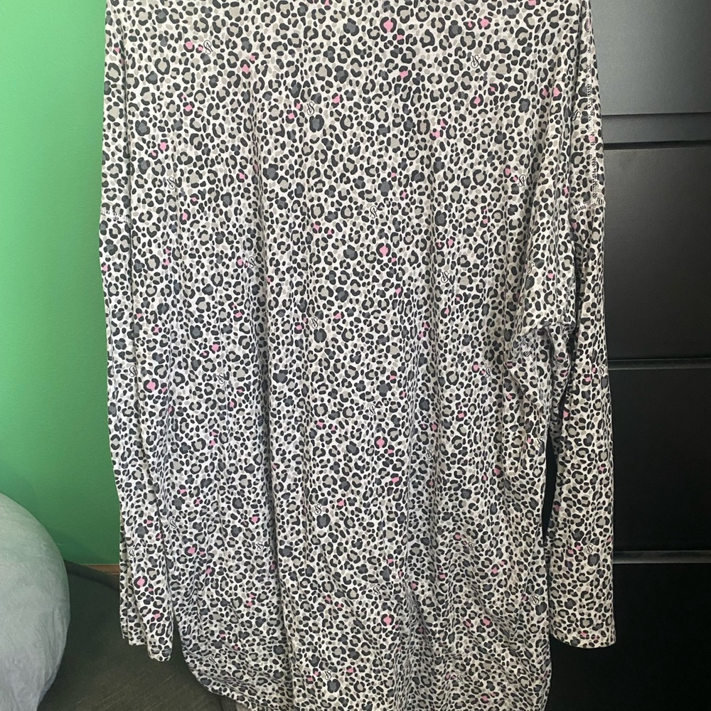 Victoria's Secret Sleep Shirt XL - Picture 2 of 3